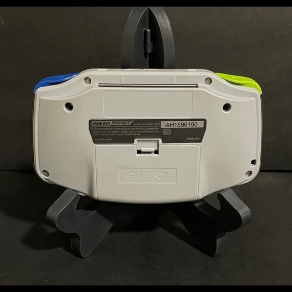 Gameboy Advance Famicom Custom LCD Mod. - Picture 6 of 10